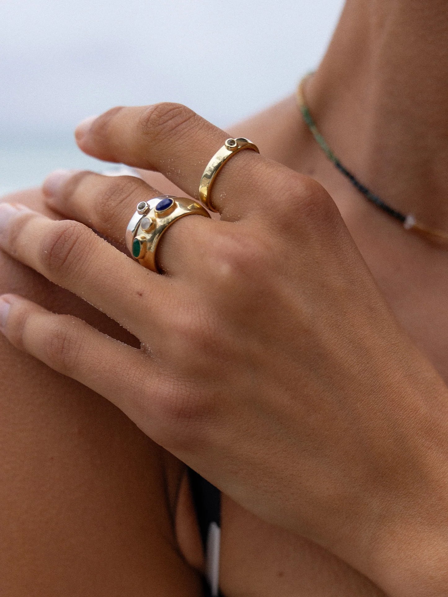 Balance ring | green agate, lapis lazuli + rainbow moonstone