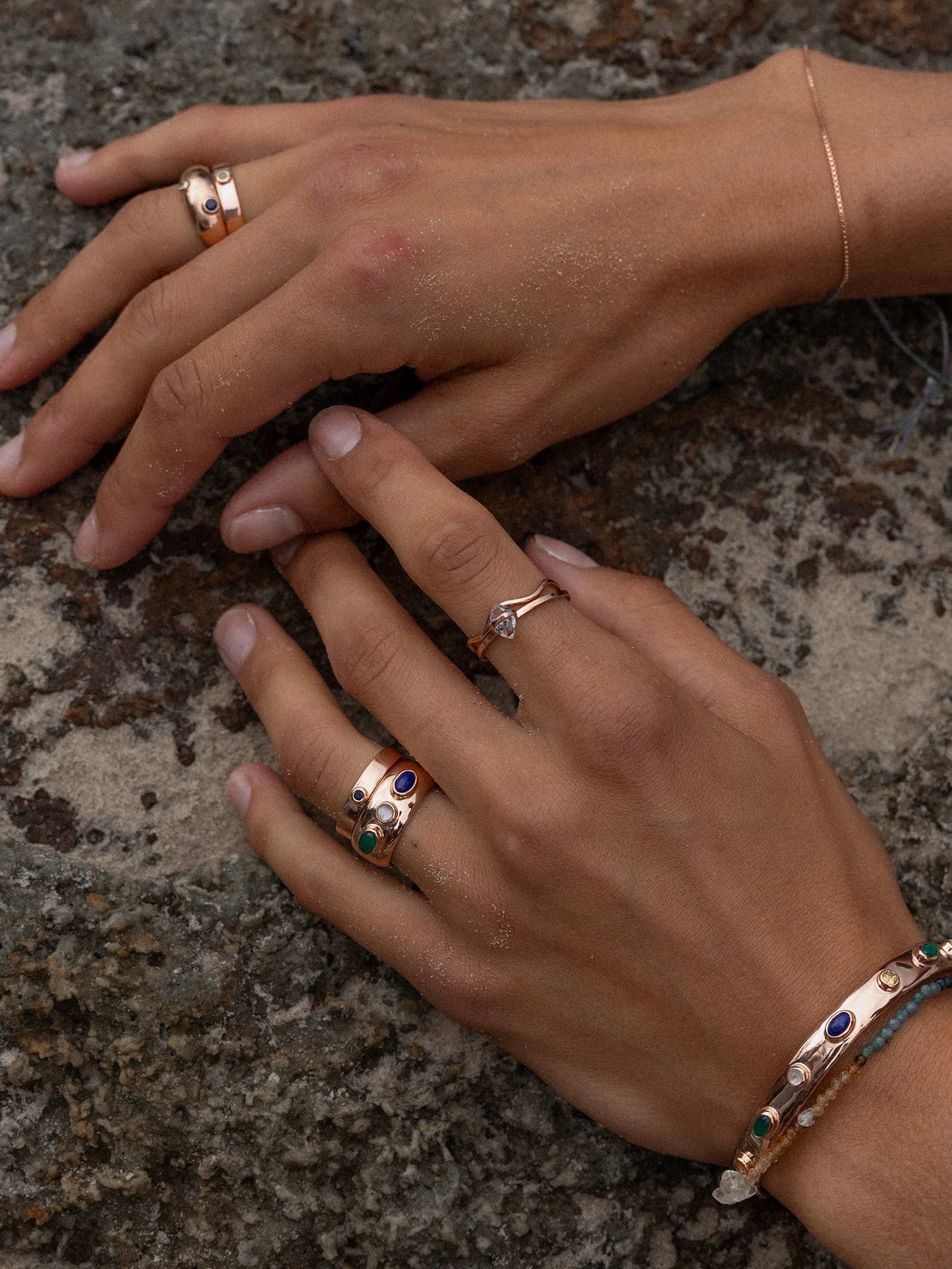 Balance ring | green agate, lapis lazuli + rainbow moonstone